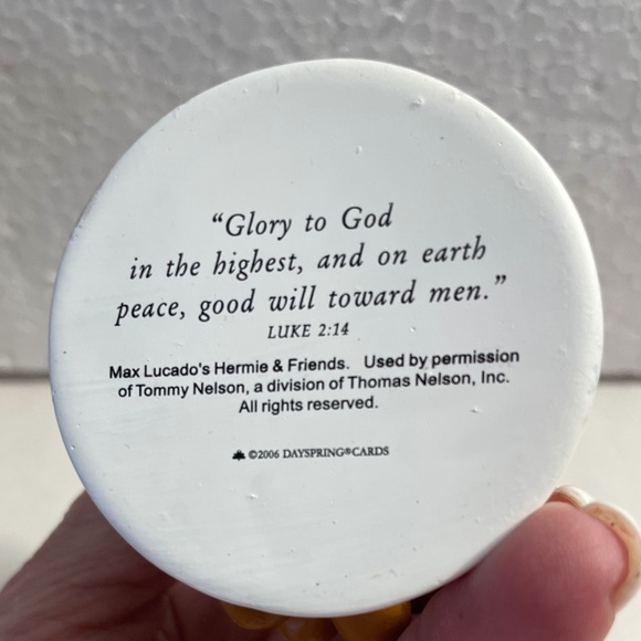 Dayspring Hermie & Friends Ornament Hermies First Christmas Luke 2:14 Max Lucado - Picture 7 of 11